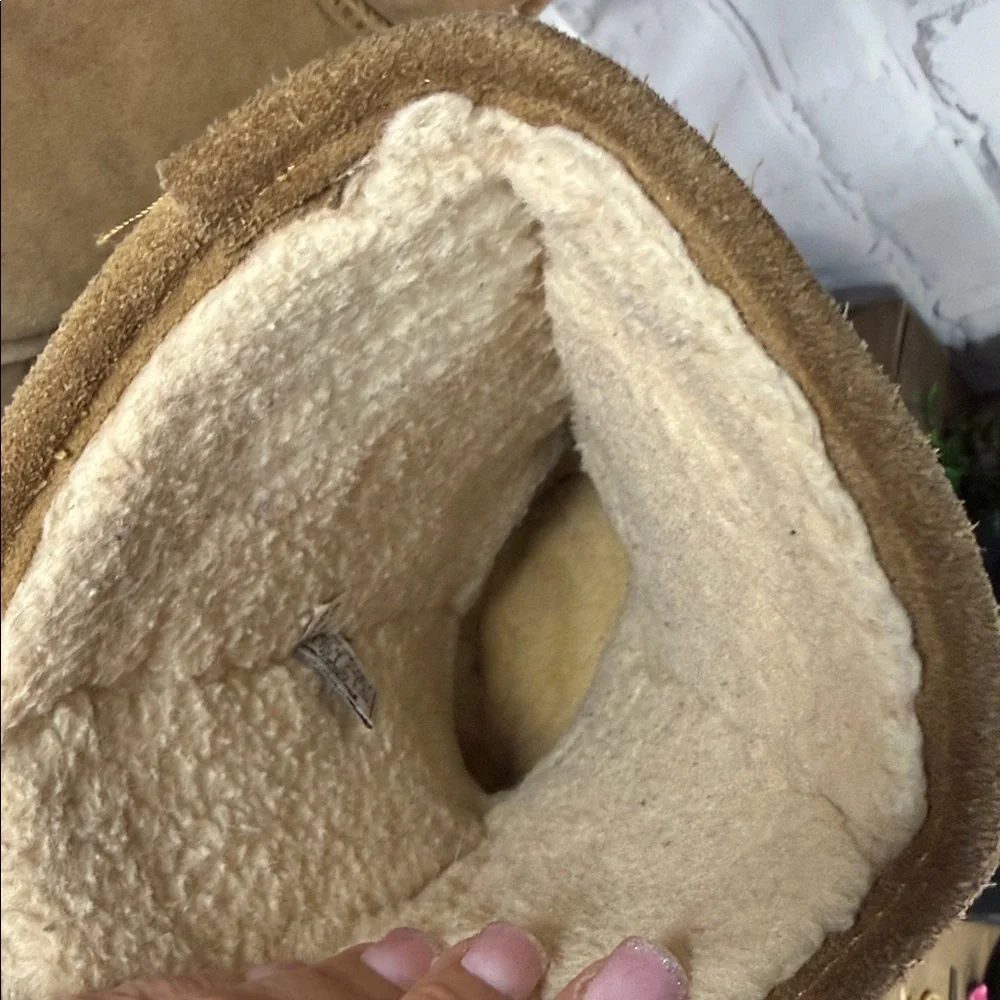BearPaw Tan Suede Boots‎